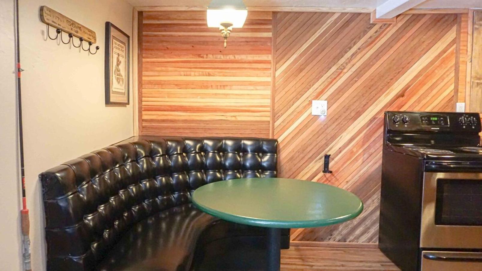 Bear Cave- Pet Friendly Suite In Shaver Lake Exterior foto